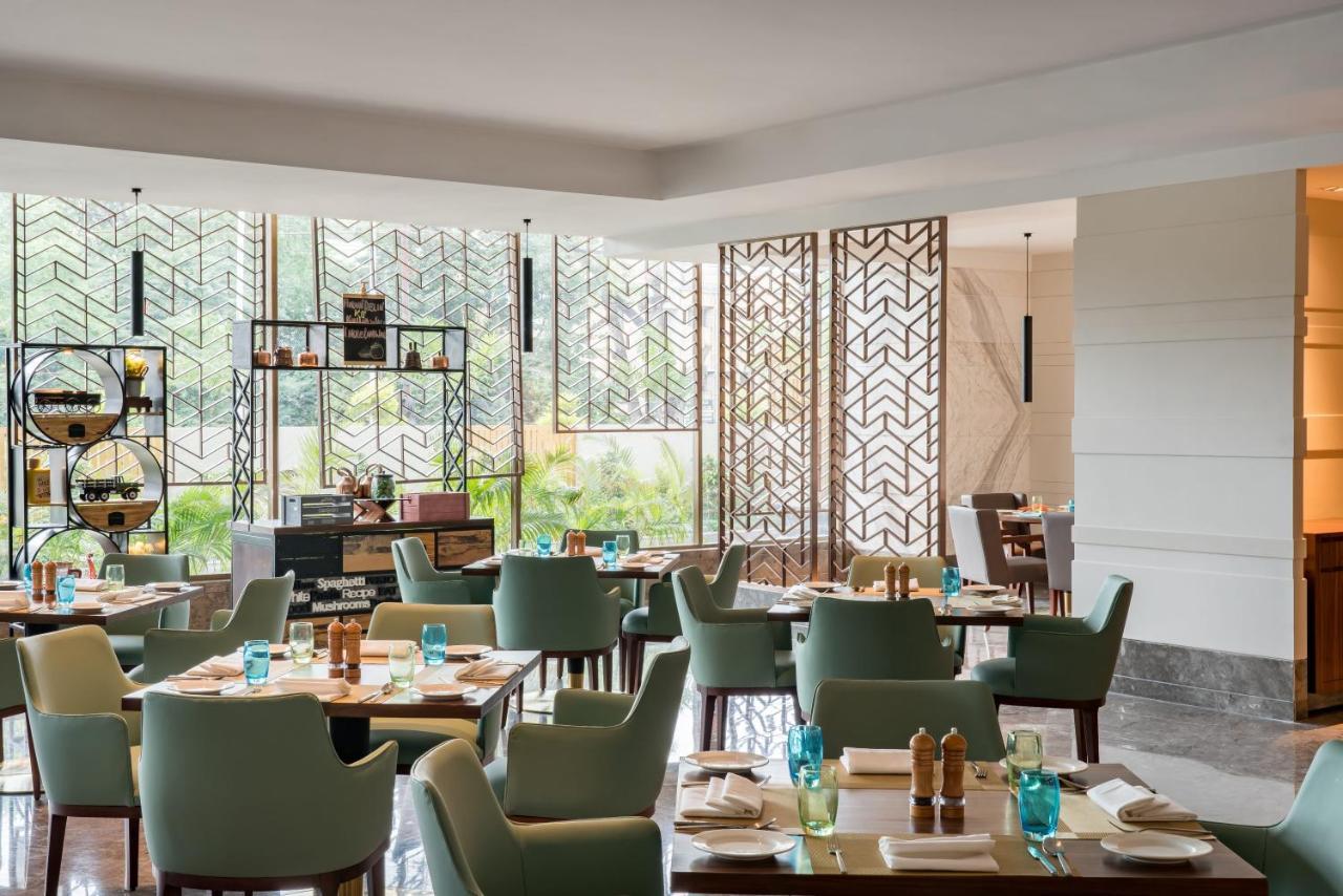 Radisson Bhopal Hotel Exterior photo