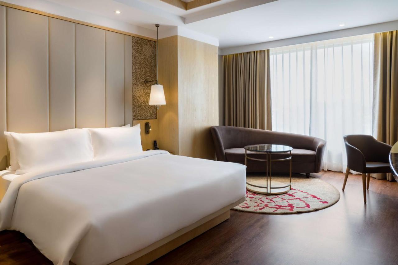 Radisson Bhopal Hotel Exterior photo