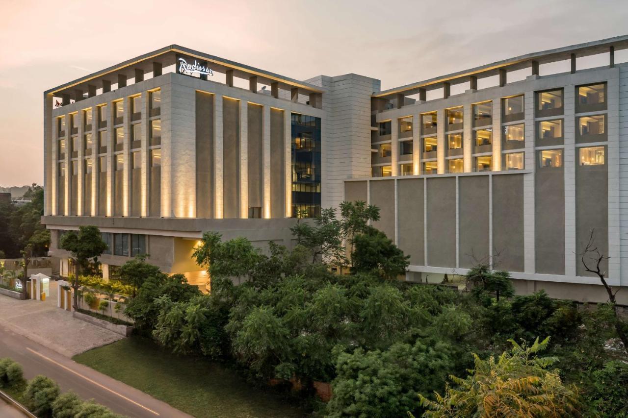 Radisson Bhopal Hotel Exterior photo