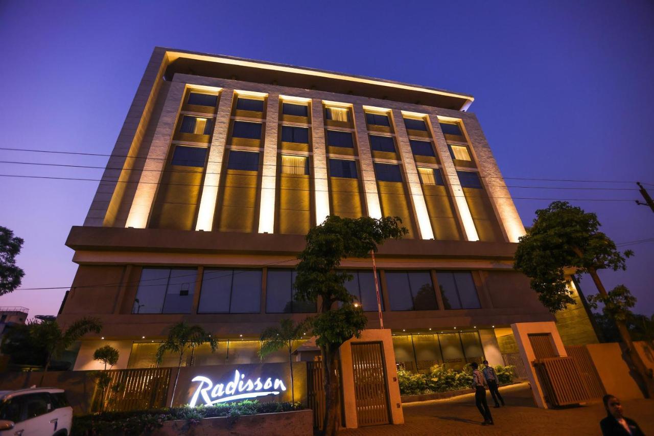 Radisson Bhopal Hotel Exterior photo