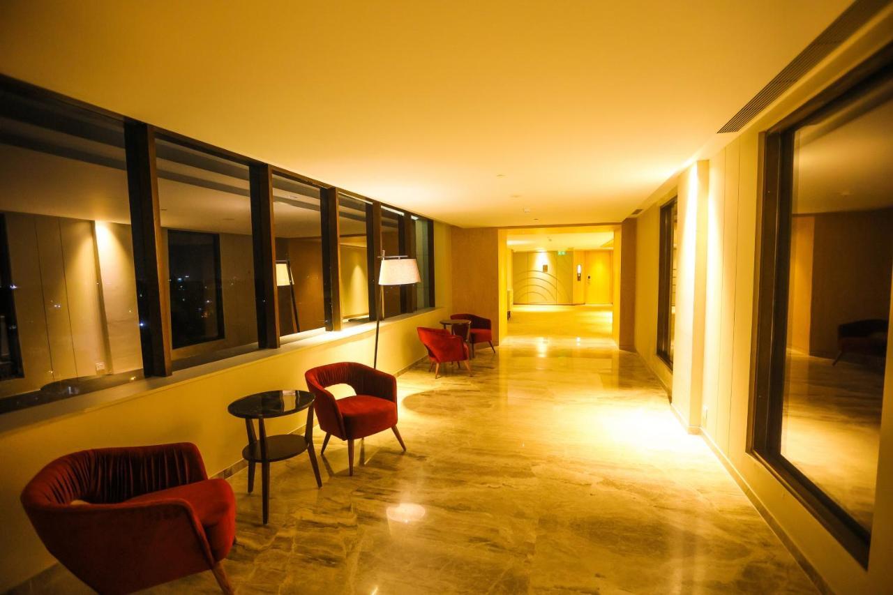 Radisson Bhopal Hotel Exterior photo