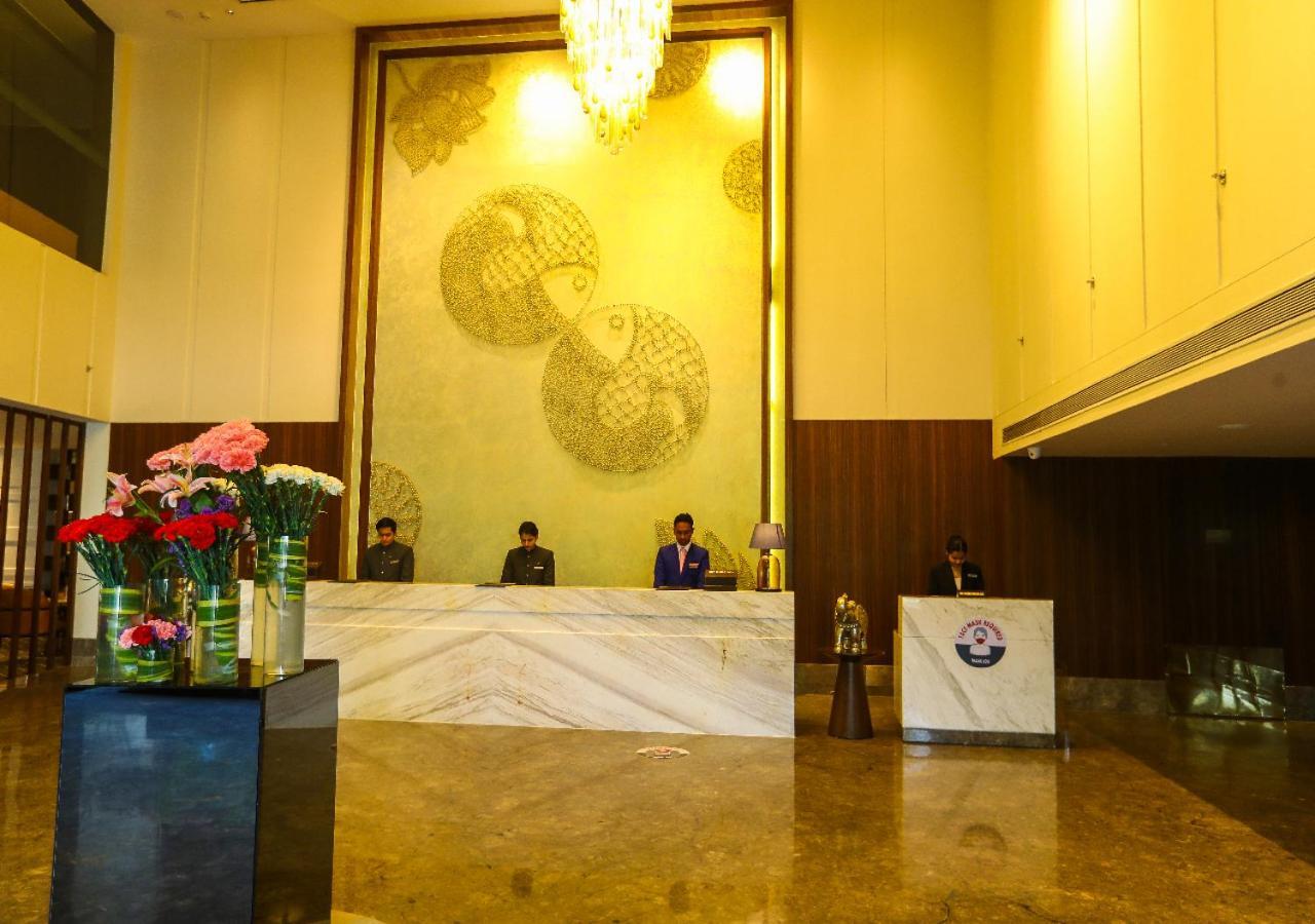 Radisson Bhopal Hotel Exterior photo