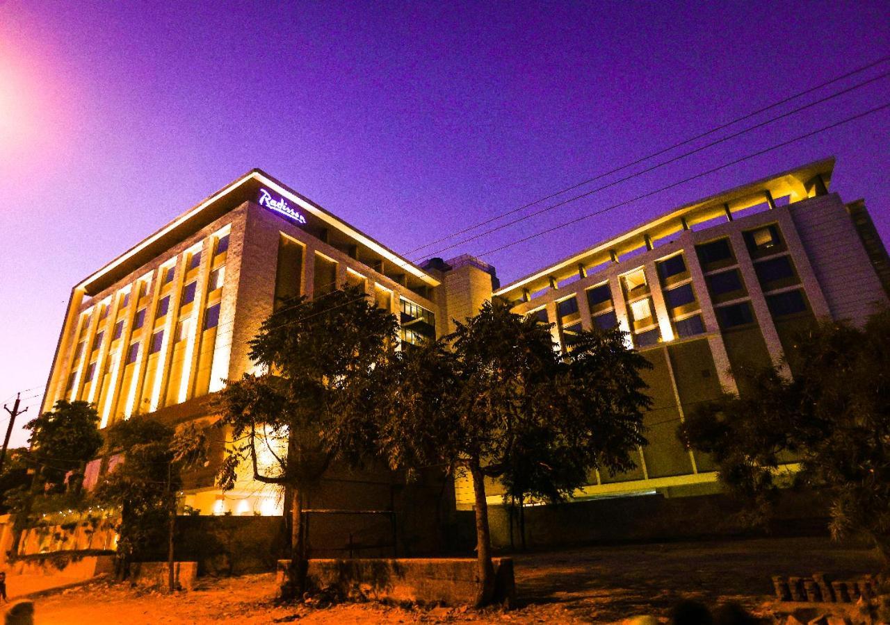Radisson Bhopal Hotel Exterior photo