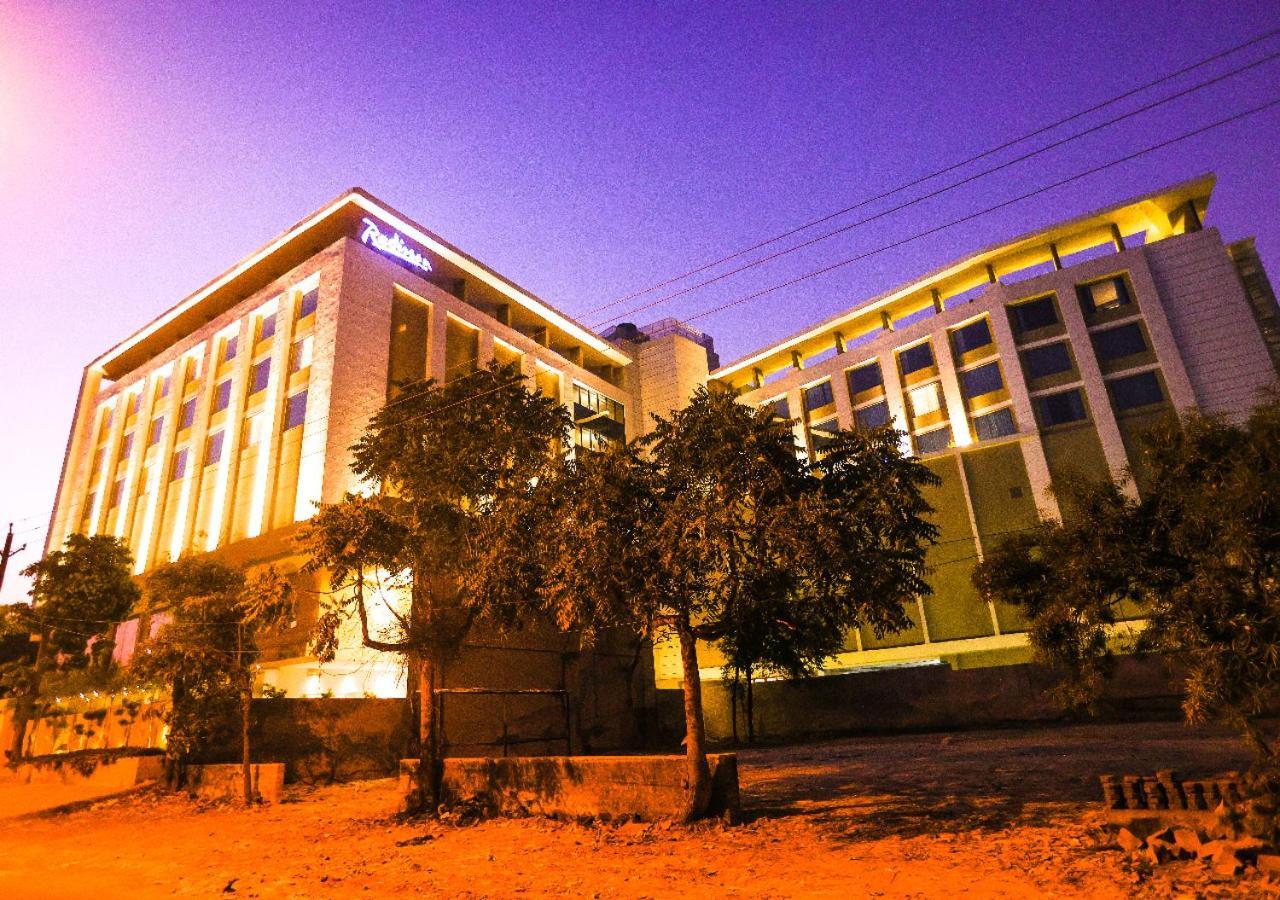 Radisson Bhopal Hotel Exterior photo