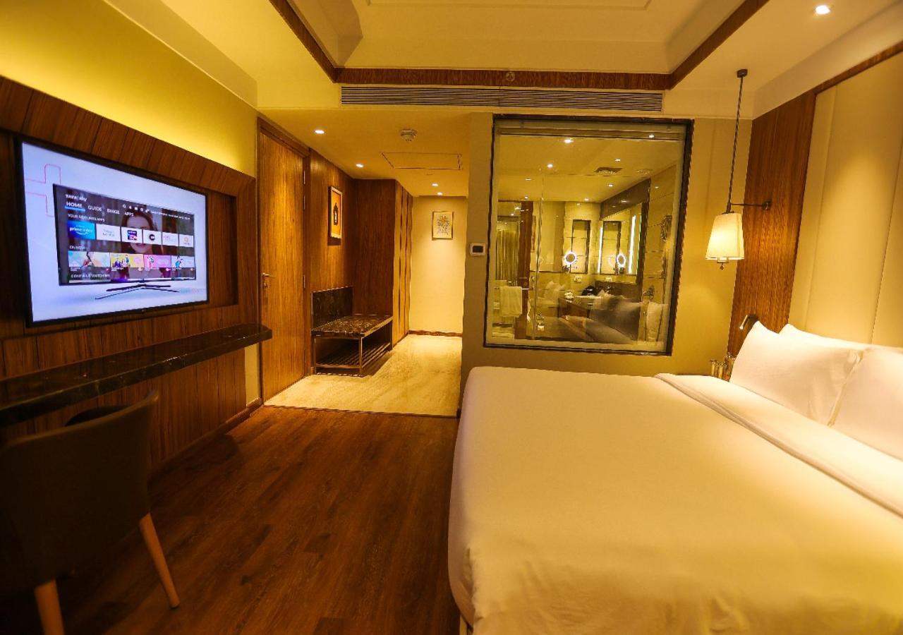 Radisson Bhopal Hotel Exterior photo