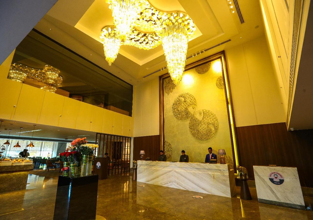 Radisson Bhopal Hotel Exterior photo